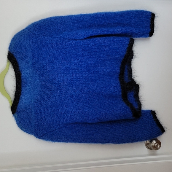 GORGEOUS VINTAGE HOLLY'S HANDKNIT SWEATER.  MADE IN ENGLAND. - Picture 6 of 16